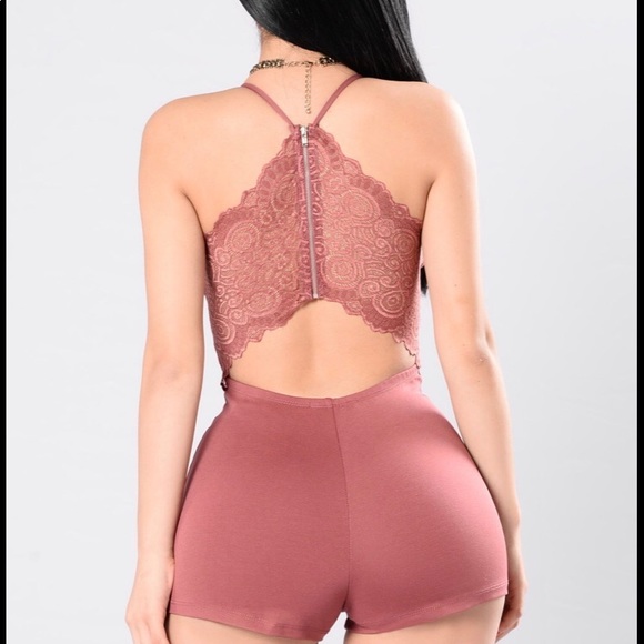 Fashion Nova romper - Picture 4 of 12